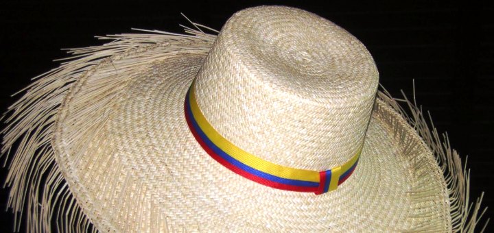 Cincuenta años tejiendo sombreros de paja toquilla